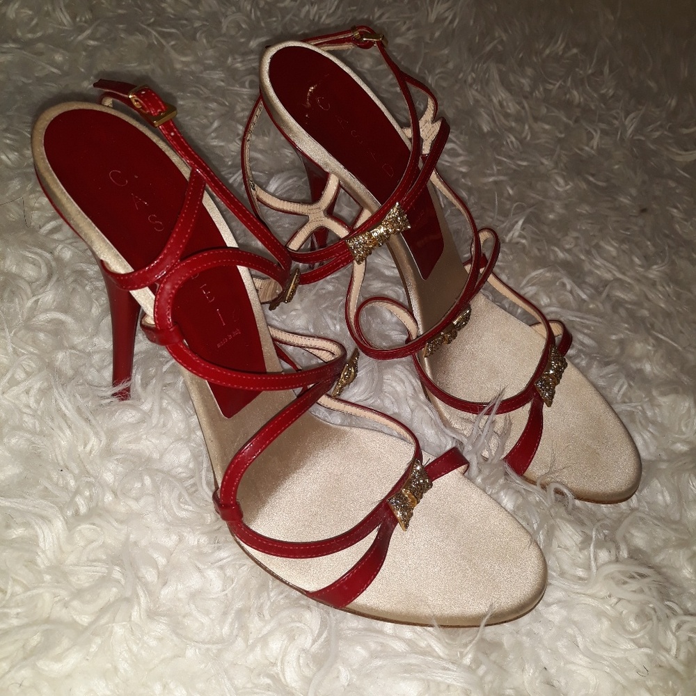 Heels - Picture 3 of 4